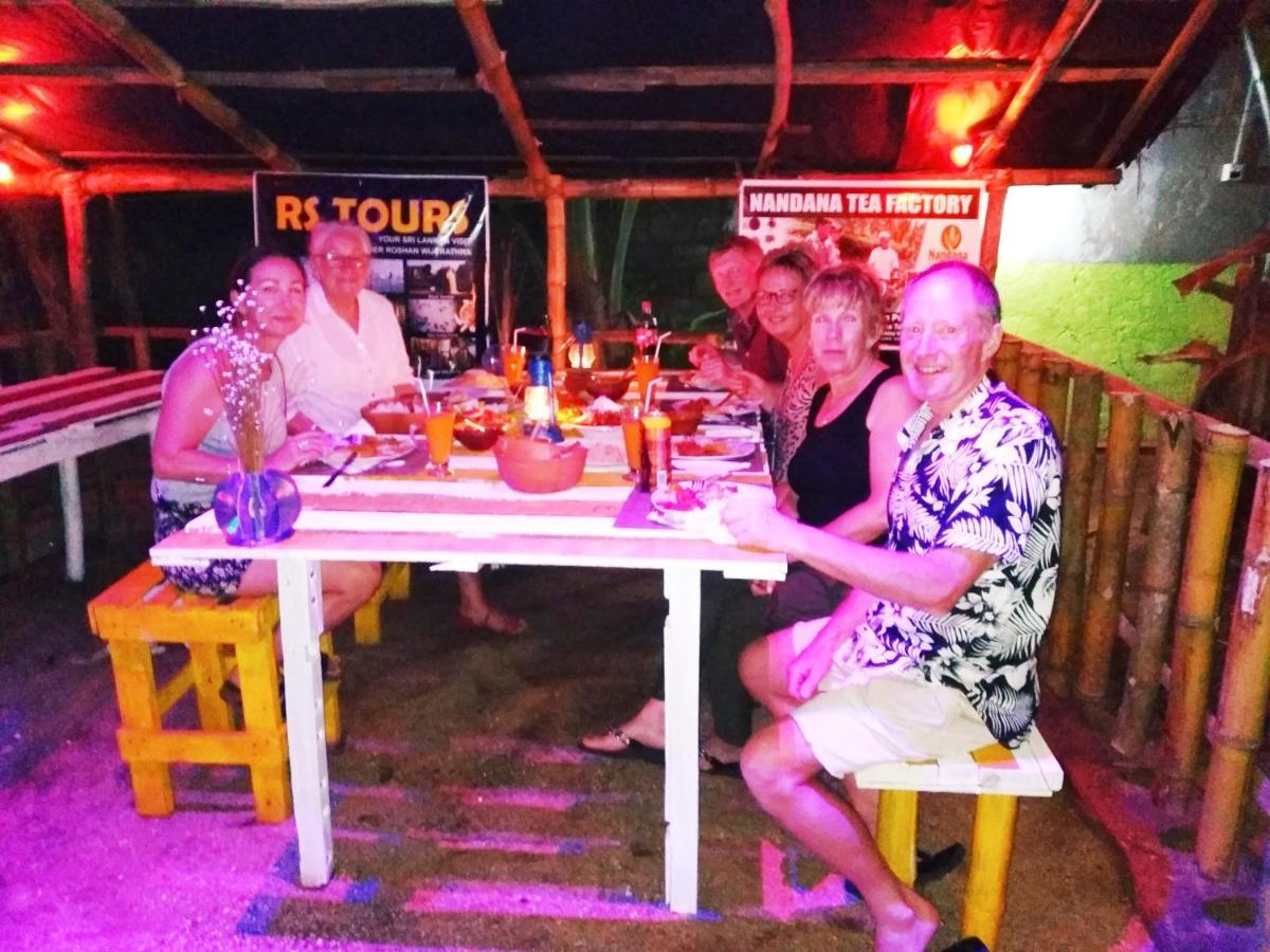 Rosa Shashi Cabanas Galle Bagian luar foto